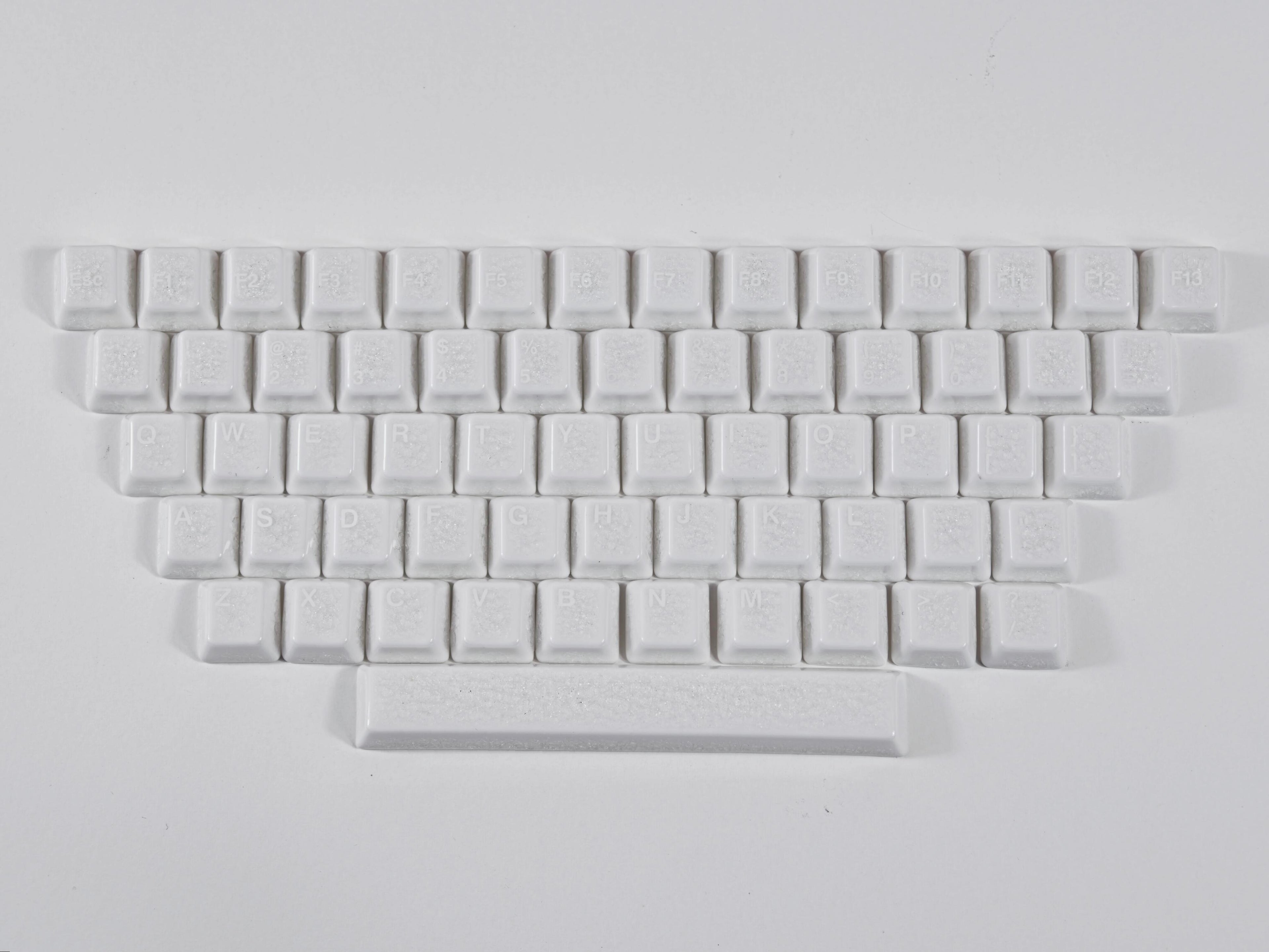 Ice Crackle — Ceramic Keycap Set · 61 Keys