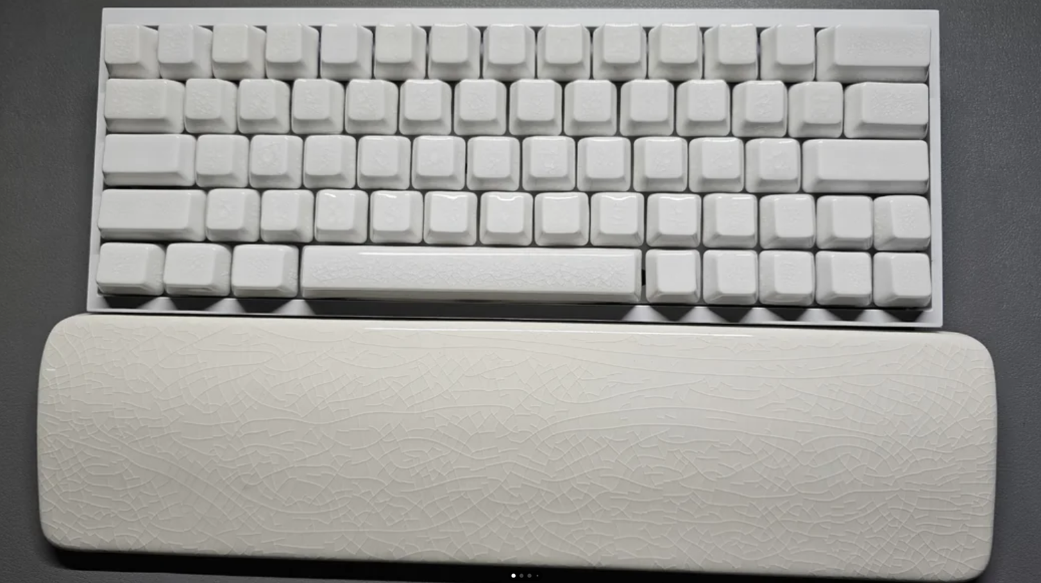Minimalist Ice-Crackle Ceramic Wrist Rest