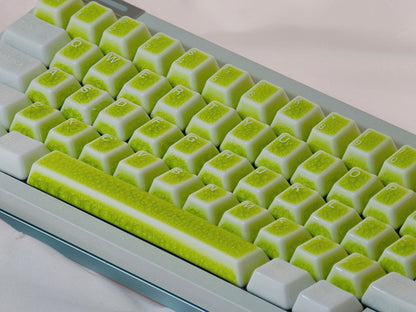 Ice Crackle — Ceramic Keycap Set · 61 Keys