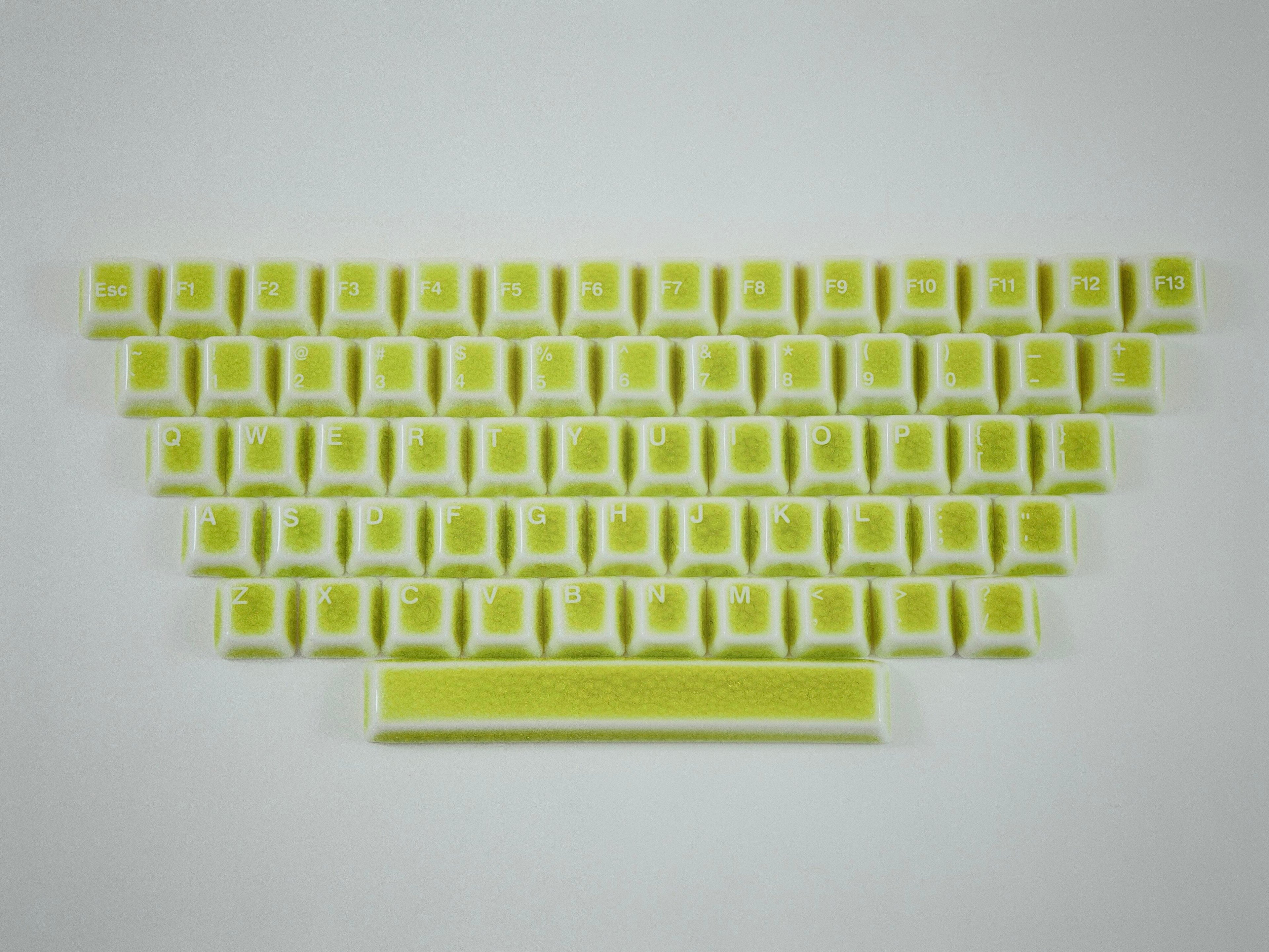 Ice Crackle — Ceramic Keycap Set · 61 Keys